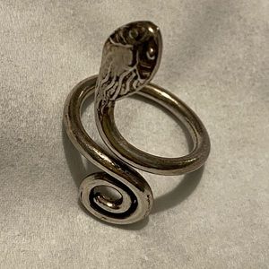 Hand crafted 925 silver snake ring from Africa